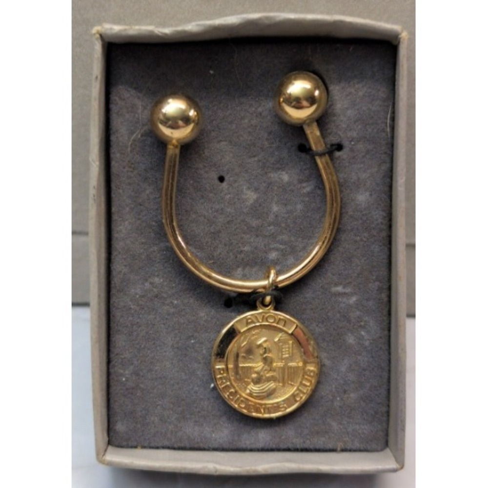 Vintage Avon Keychain Gold Tone Presidents Club Tribute 1984 Horseshoe Mrs Albee